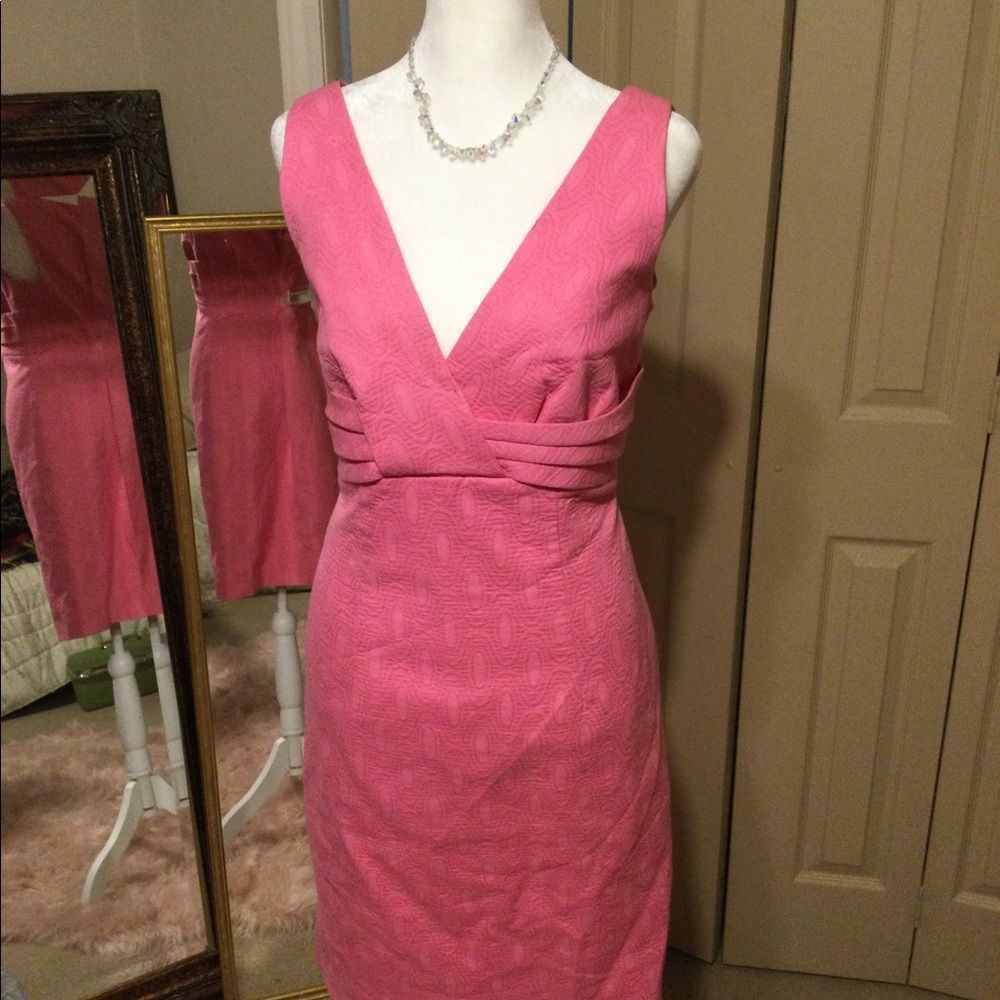 NWOT Taylor Barbie pretty pink sleeveless dress size 8 very elegant